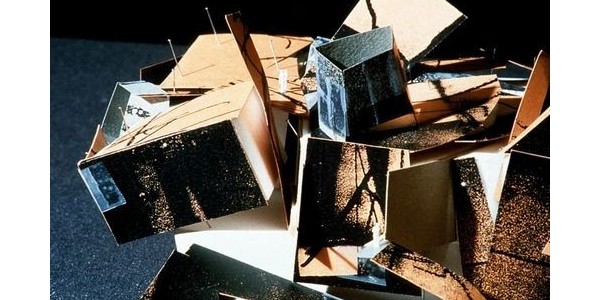 藍(lán)天組經(jīng)典 | 格羅寧格博物館東館，打破功能主義方盒