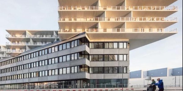 體塊的穿插、咬合、堆疊……