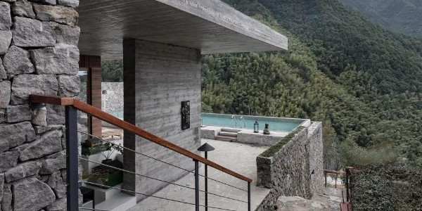 傳統(tǒng)與現(xiàn)代，自然與人工，才會(huì)鬼斧神工般