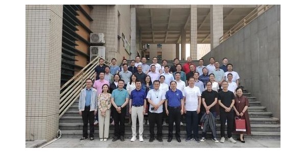 聯(lián)絡(luò)校友情誼，共話未來，共謀發(fā)展——重慶大學(xué)貴州校友訪問貴陽市建院交流座談會圓滿舉行