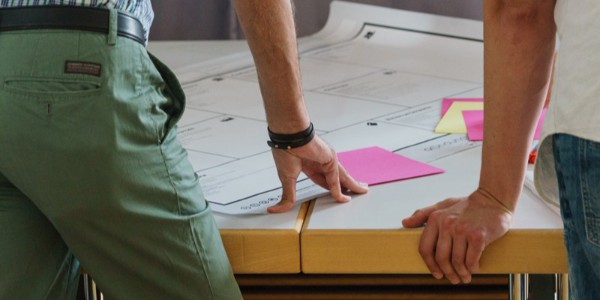 專科及以下學歷，不得擔任總監(jiān)理工程師、項目設計負責人