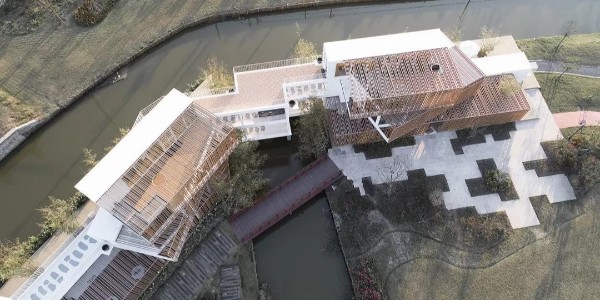 他設(shè)計(jì)的集裝箱改造房，虛實(shí)之間太好了。